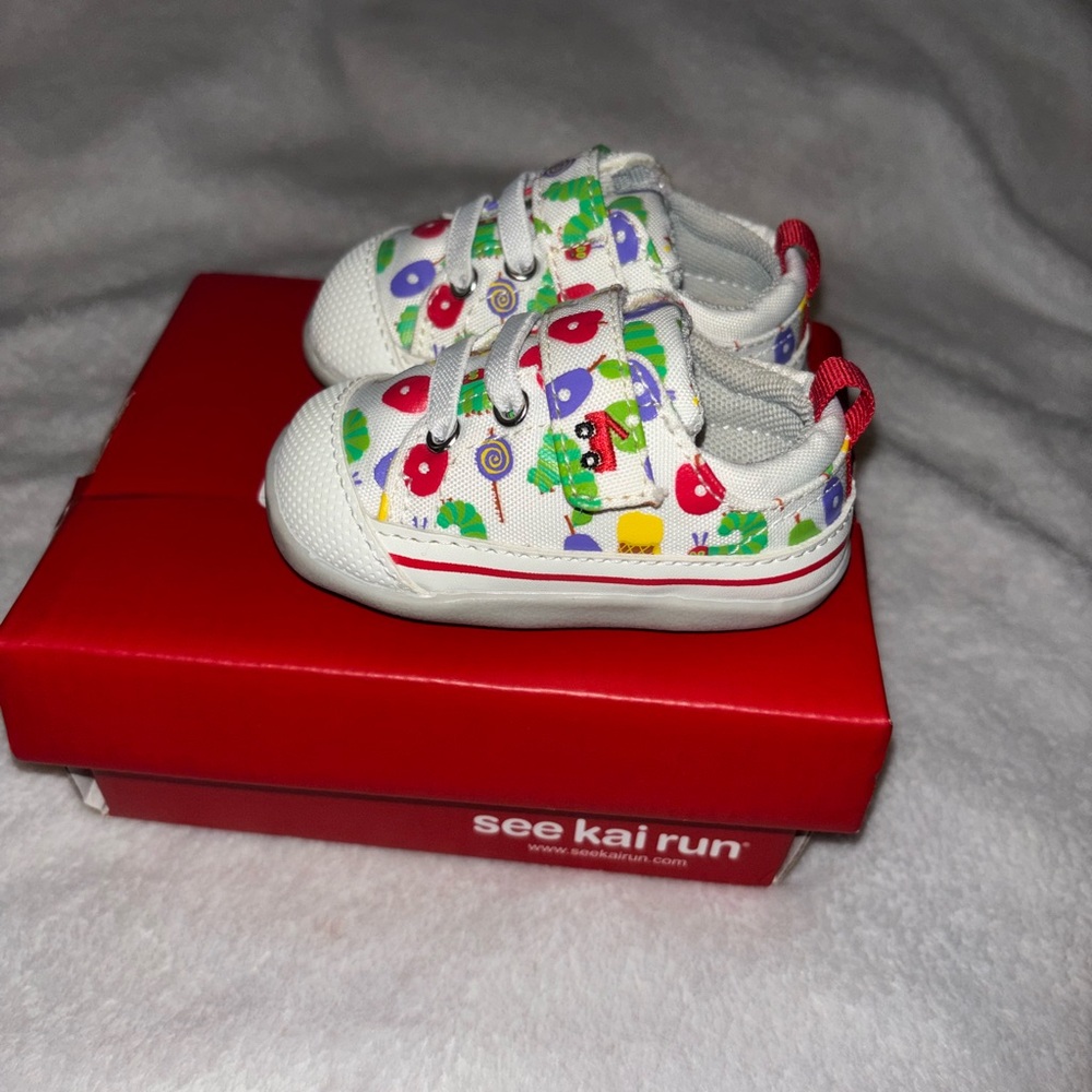 See Kai Run Stevie II Very Hungry Caterpillar, limited edition, size 3